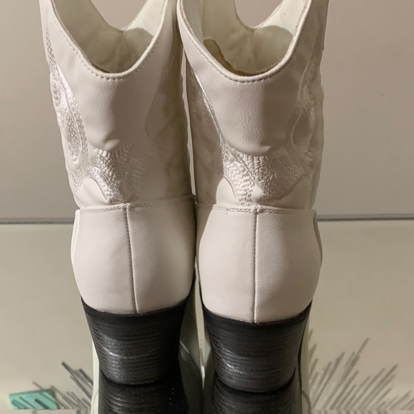 Dream Pairs White Ankle Boots - Picture 6 of 16